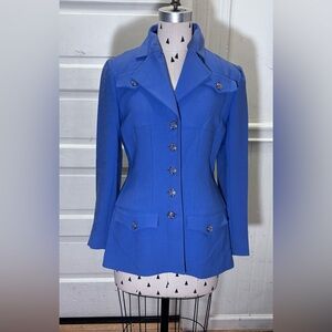 Gorgeous Karl Lagerfeld, France
Wool Blazer w incredible gold+blue buttons 
 38